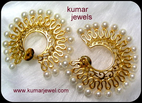 Small Pearl Earrings