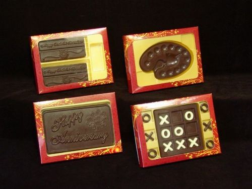 Chocolate Trays & Boxes - Cardboard, Varied Dimensions, Red Glossy | Elegant Design, Durable Material, Secure Closure, Customizable Packaging