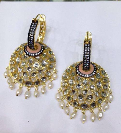 Madhuri's Wali Earring