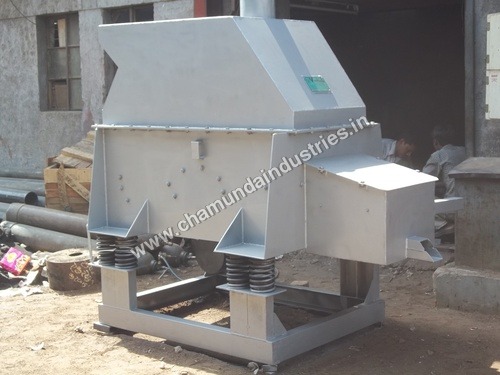 Vibrating Sand Breaker Cum Screen Machine