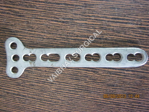 Locking T plate