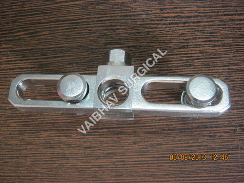 Transverse pin adjusting clamp