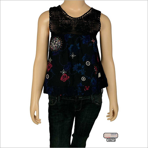 3.7 Anthropologie OD Fissure Embroidery Blouse