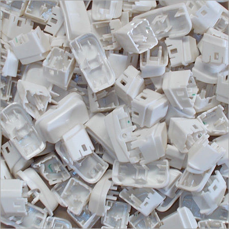 White Polycarbonate Scrap