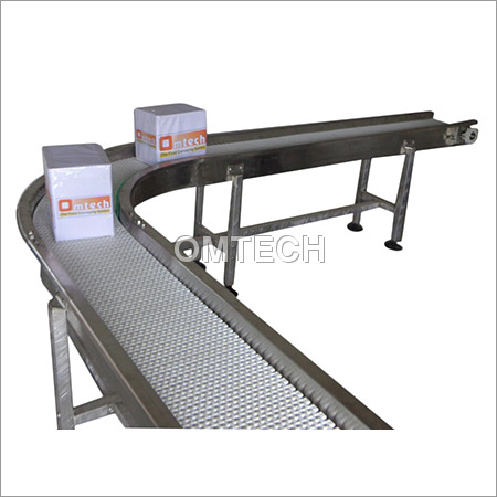 Cardboard boxes on conveyor Belt