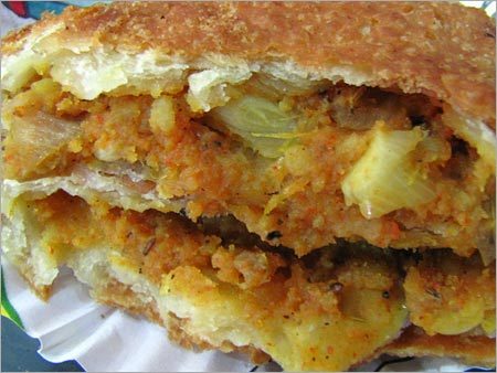 Delicious Pyaz Kachori