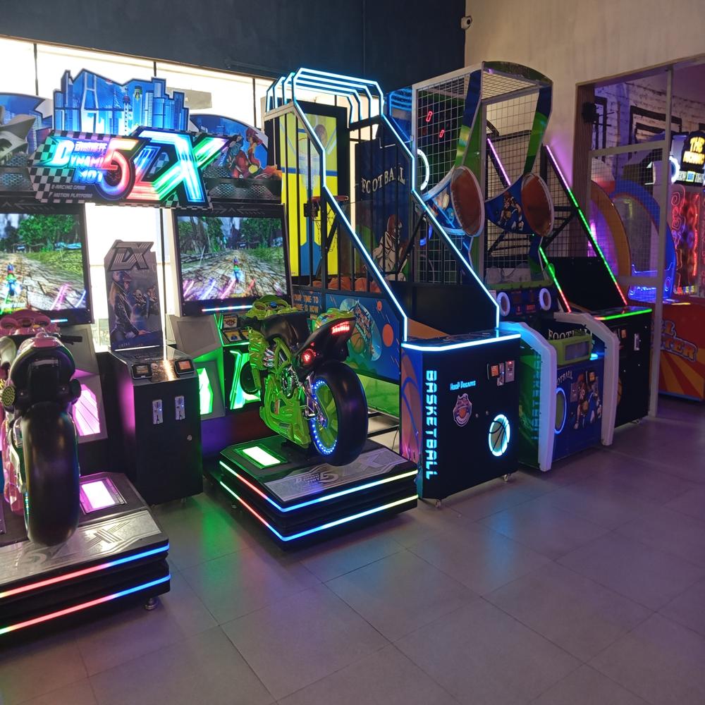 Arcade Game - Material: Iron