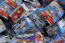 toy-8 - Die-cast 70mm Red Toy Car, 1:64 Scale, Collectible, Playful, Educational, Detailed, Fun