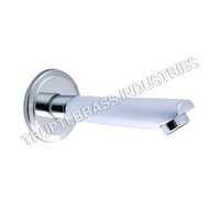 Bath Tub Spout With Wall Flange Cp