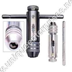 RATCHET TYPE TAP WRENCH