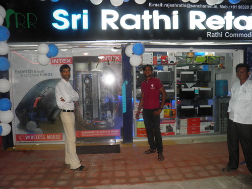 showroom inugration ' s snap