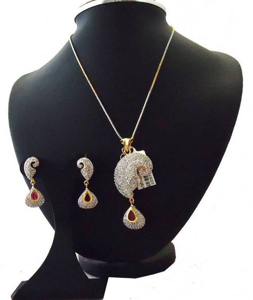 Vatika interchangeable ad pendant set