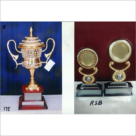 Diamond Trophy - Wood, Glass, Gold Finish | Aesthetic Design, Royal Look, Beautiful Pattern, Glossy Finish, Perfect for Awarding Excellence
