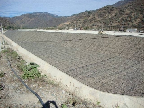 Geogrid Retaining Wall