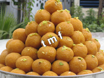 Besan Ke Laddu