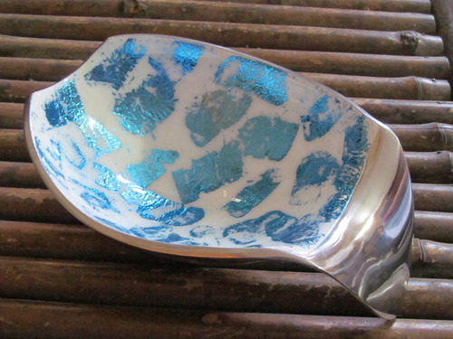 Bowl with handle