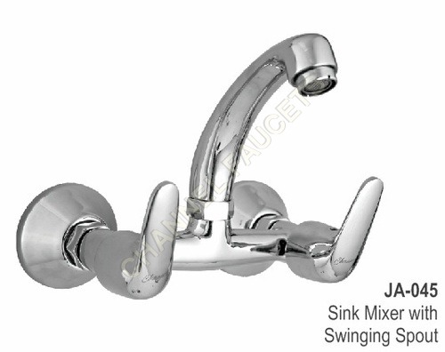 sink mixer with swinging spout