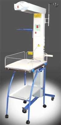 Infant Radiant Warmer - Plastic And Steel, Hydraulic Power Source, New Condition, 100-150 Weight Range