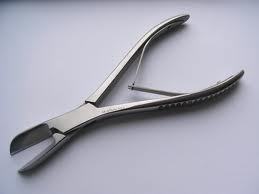 Bone Cutter - Nickel Plated Steel 120 mm Length | Rust-Proof Sharp Blade Easy Handle Locking Arm Return Spring