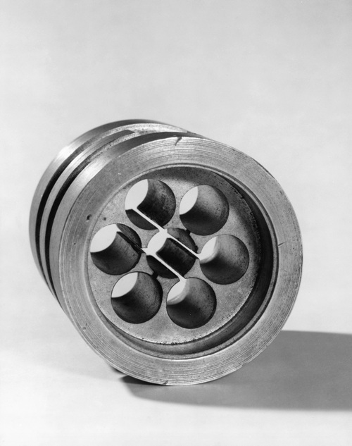 Ionization Potential Hg using Thyratran Value - Metal, 50mm Diameter x 25mm Height, Thyratron Based, High Precision Measurement