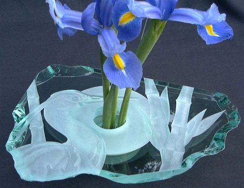 DEEP GLASS MURALS