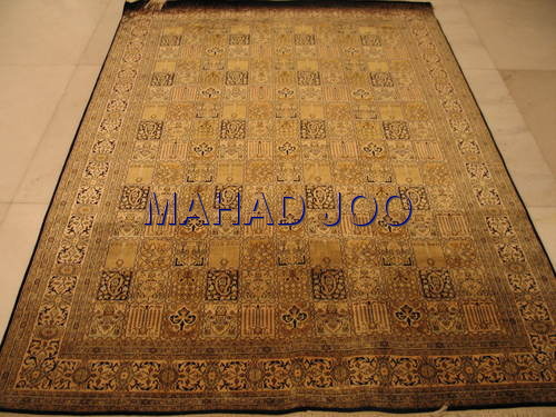 SILK ON SILK CARPET 27X27
