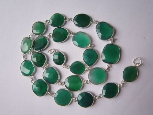 Bracelets 21 Inch Green Chalcedony Bezel Connector 22 Pcs.12Mm-17Mm Chain