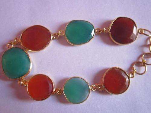 7 pcs.Red & green Chalcedony gold vermiel connectors bracelet Approx 47cts. 