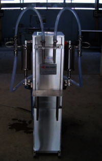 semi automatic Liquid Filling Machines