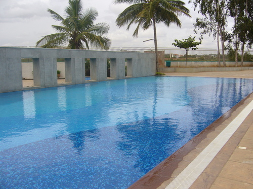 Enclosed Outdoor Swimming Pools