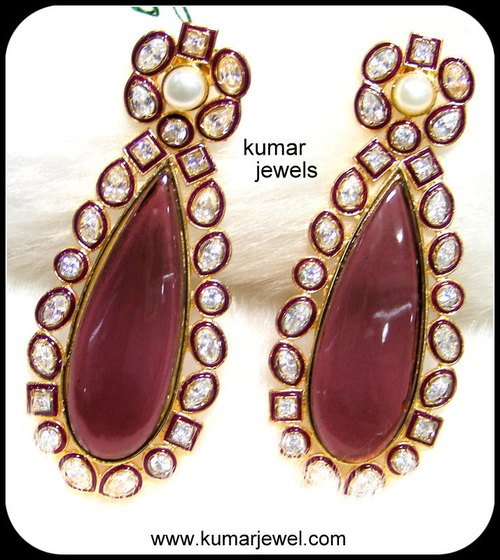  Stone Earring.
