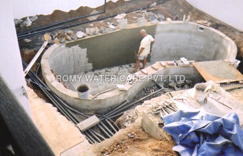 Swimming Pool Repair Services