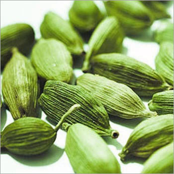 Cardamom - Bulk Size, Green Color | Aromatic Spice, Baking Ingredient, Distinct Flavor, Culinary Uses, Low Moisture, Rich Aroma