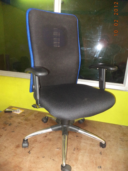 Medium back executive chair