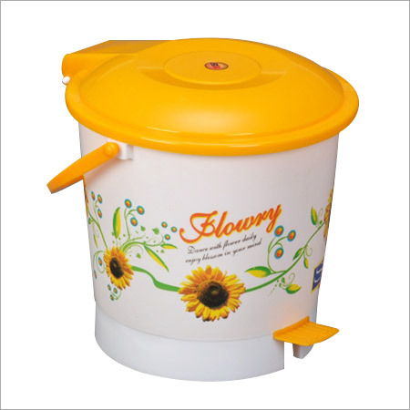 Household Plastic Dustbin