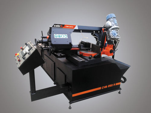 Metal Cutting Bandsaw Machine