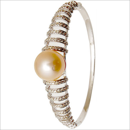 Pearl Diamond Bracelet Designs  JD SOLITAIRE