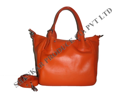 Fashionable Leather Handbag Design: Plain