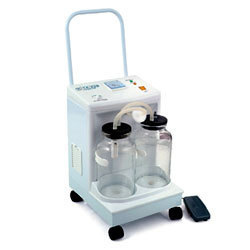 SUCTION MACHINE By SINGHLA SCIENTIFIC INDUSTRIES