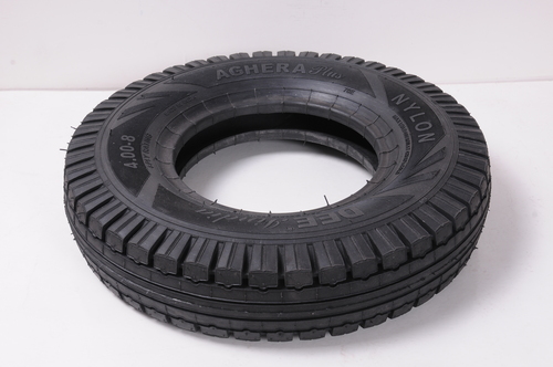 Rickshaw Tyre