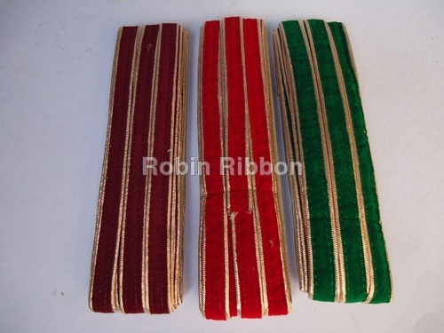 Dhupian lace