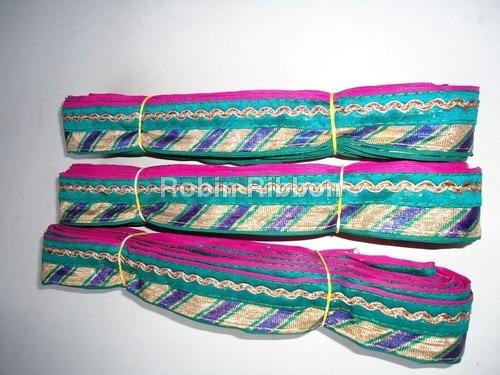 Dhupian lace