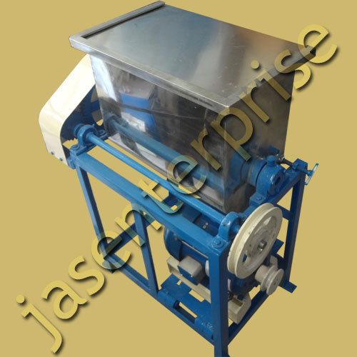 Noodle Flour Mixer Capacity: 30 To 35 Kg/Hr