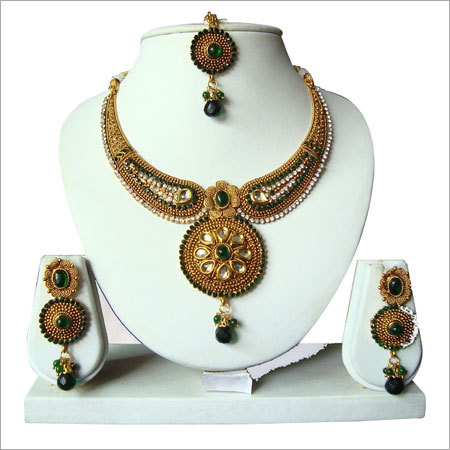 Gold Plated Kundan Necklace Set