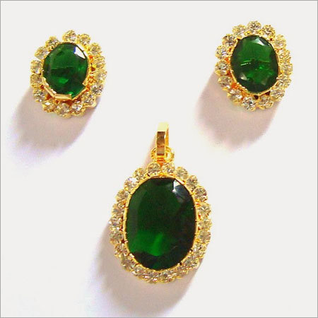 Pendant Earrings Set