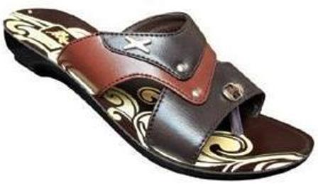 महिलाओं की पु चप्पल