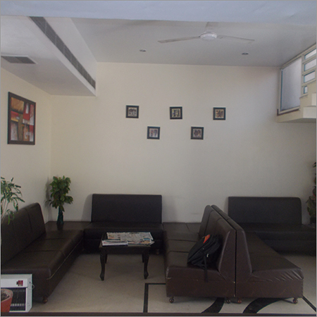 Hotel Waiting Room Services