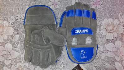 Black Apg Cricket Wicket Keeping Gloves