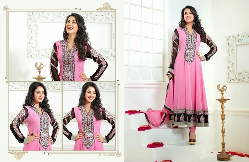 BOLLYWOOD STARS IN SALWAR KAMEEZ