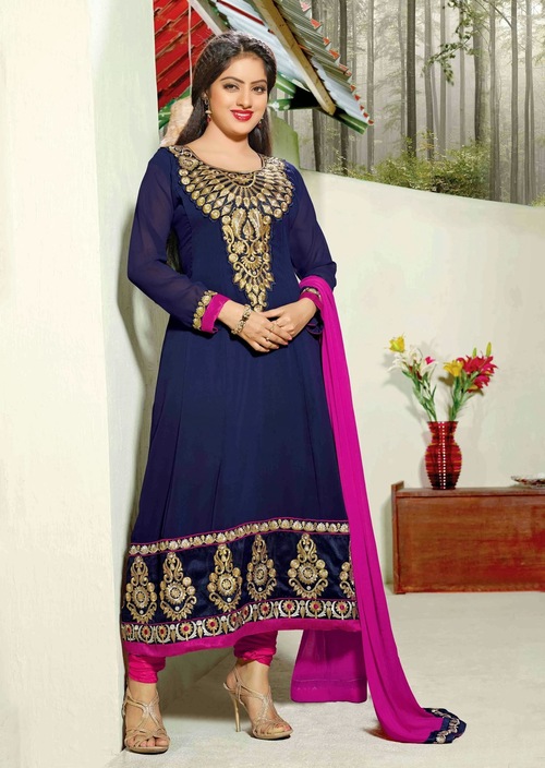 Bollywood Actress In Salwar Kameez